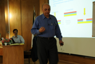 Professor Yaghmaei in IUT